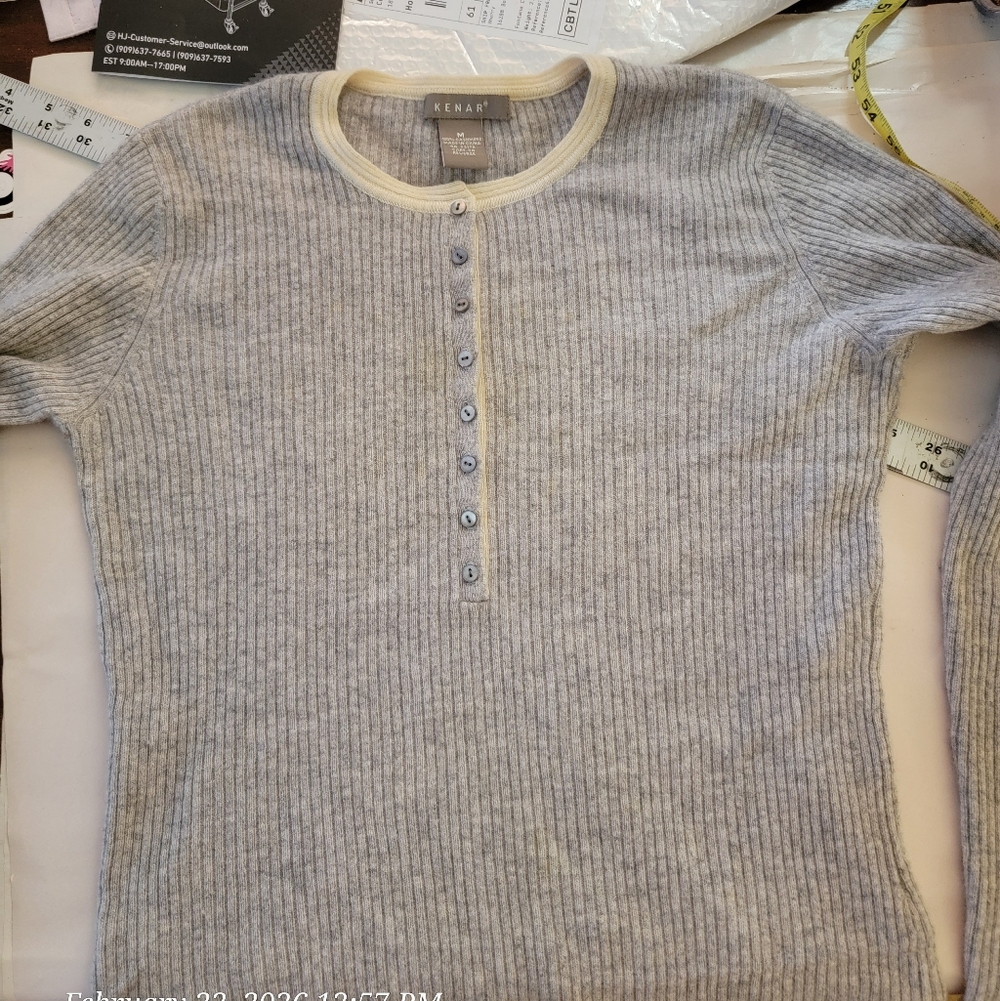 100% Cashmere Heather Gray Ribbed Henley Sweater